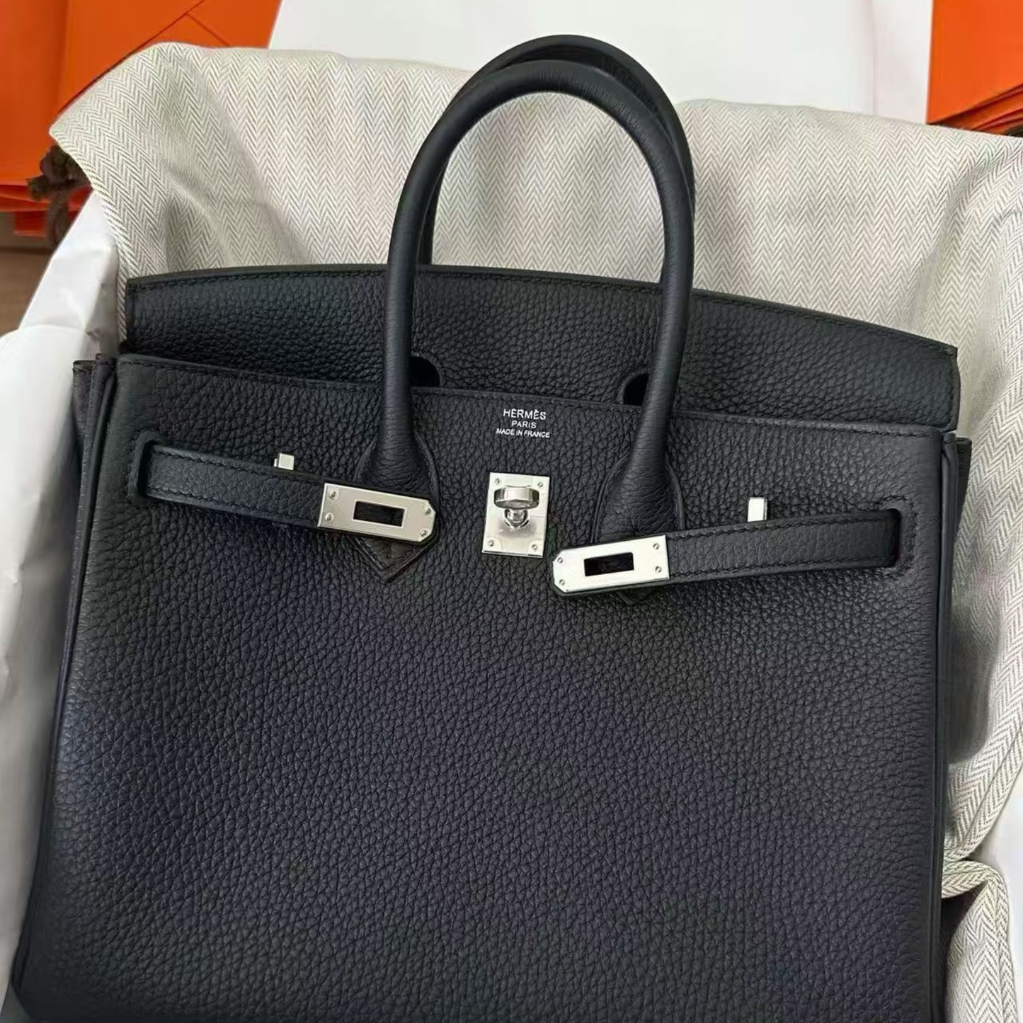 Hermès Birkin 25 Togo Black (Noir) PHW